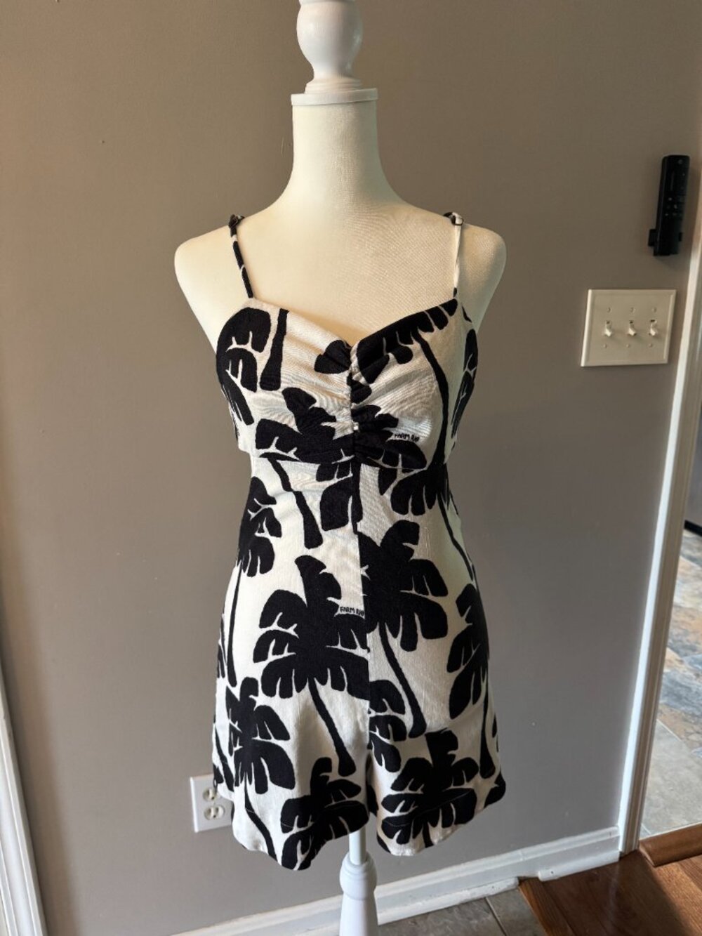FARM Rio Palm Print Romper Size P Small - Picture 11 of 11